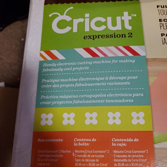 Cricut - Picture 2 of 5